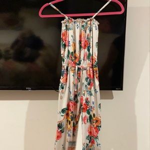 Flower dress with a tie on the belly part